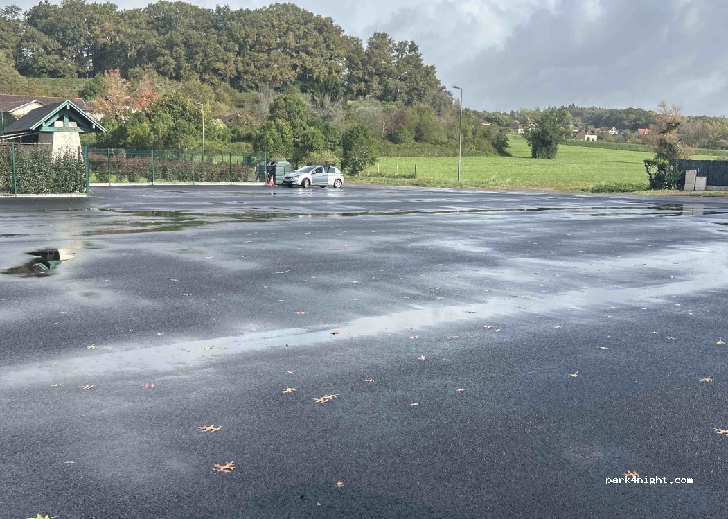 (64390) Sauveterre-de-Béarn - Avenue du Stade — foto
