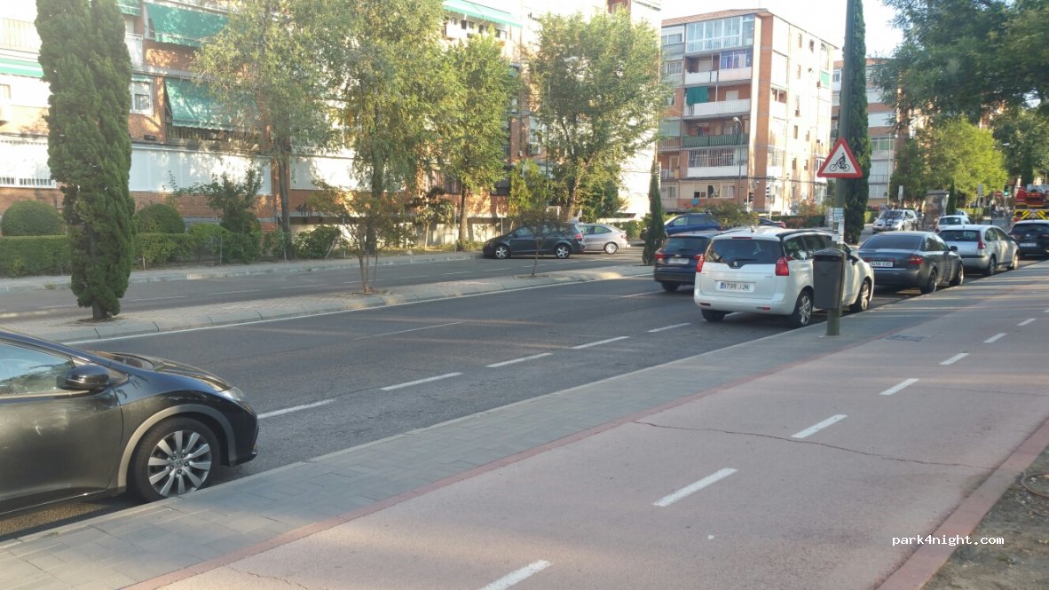 (28047) Madrid - 167 Calle Valmojado — foto