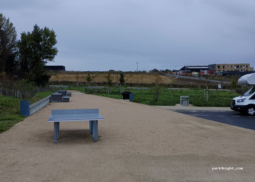 (32600) L'Isle-Jourdain - Rue Rosa Parks — foto