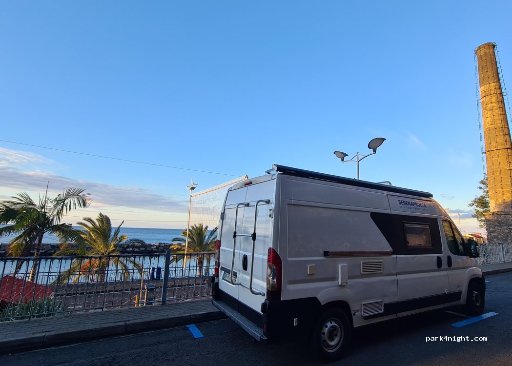 (9370-135) Calheta - Av. D. Manuel I — foto