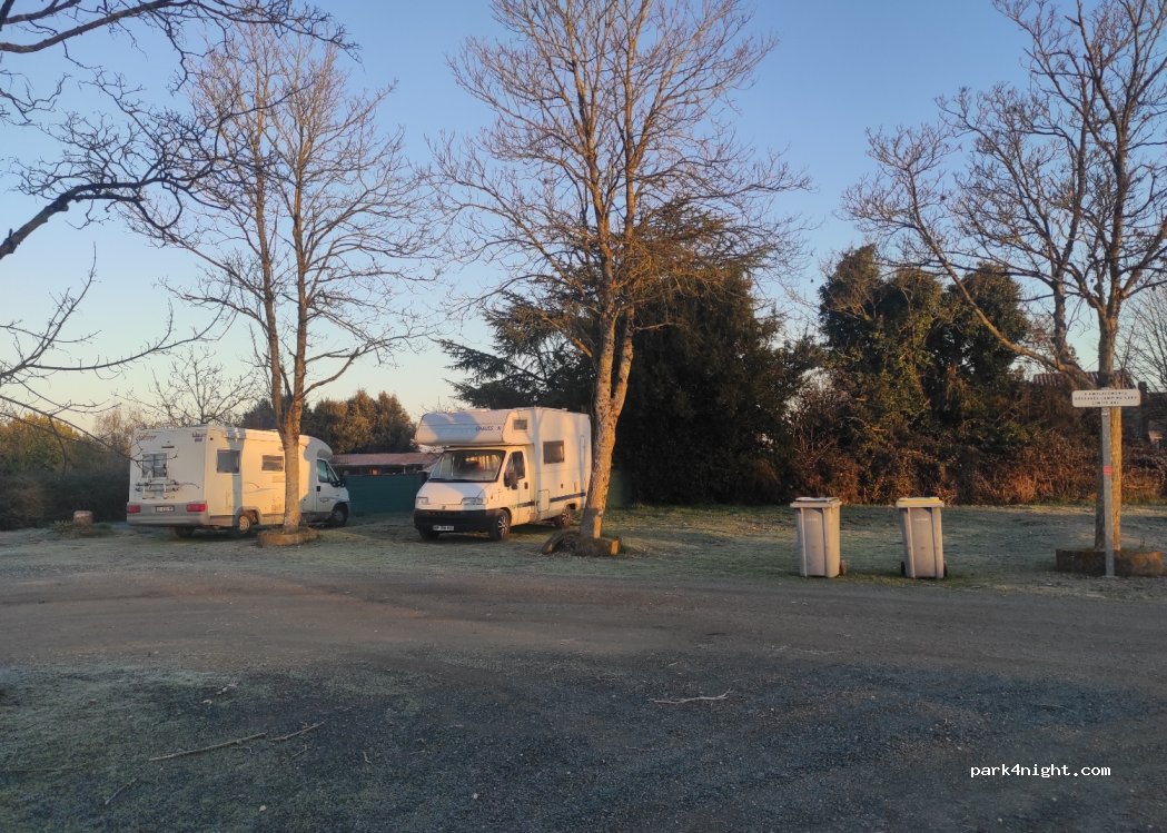 (17170) Courçon - 13 Rue du Stade — foto 2