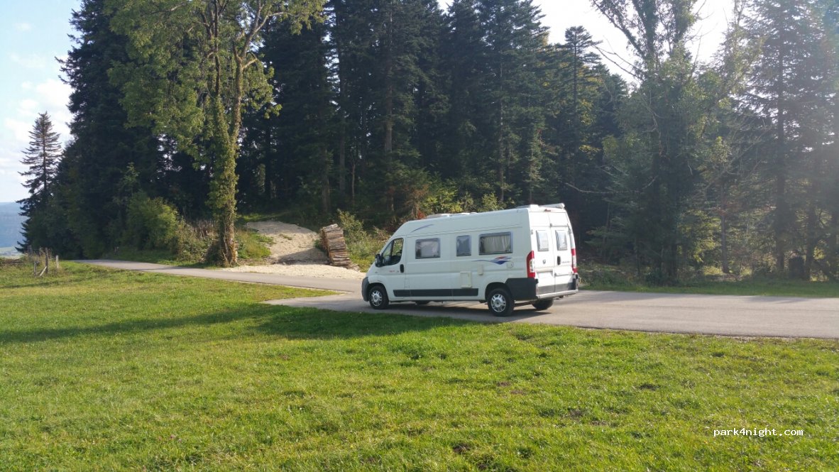 (25390) Vennes - Unnamed Road — foto