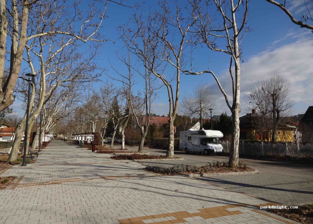 (8630) Balatonboglár - 3 Parti sétány — foto 2