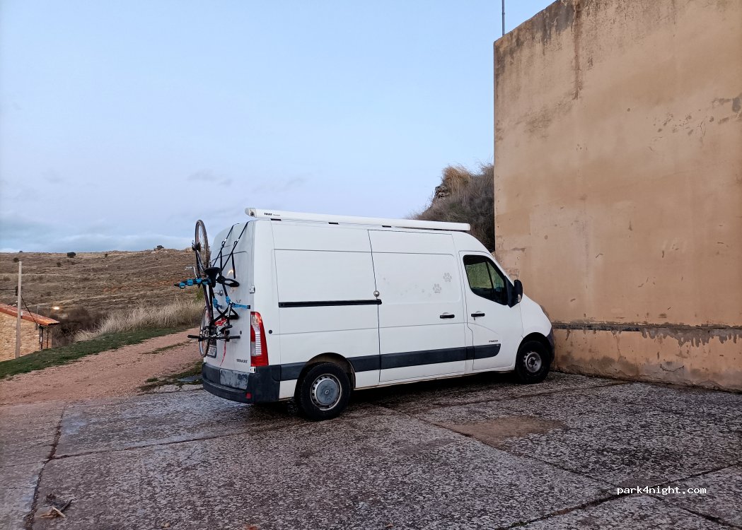 (42218) Moñux - Unnamed Road — foto