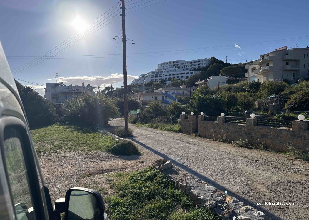 (715 00) Agia Pelagia - Unnamed Road — foto