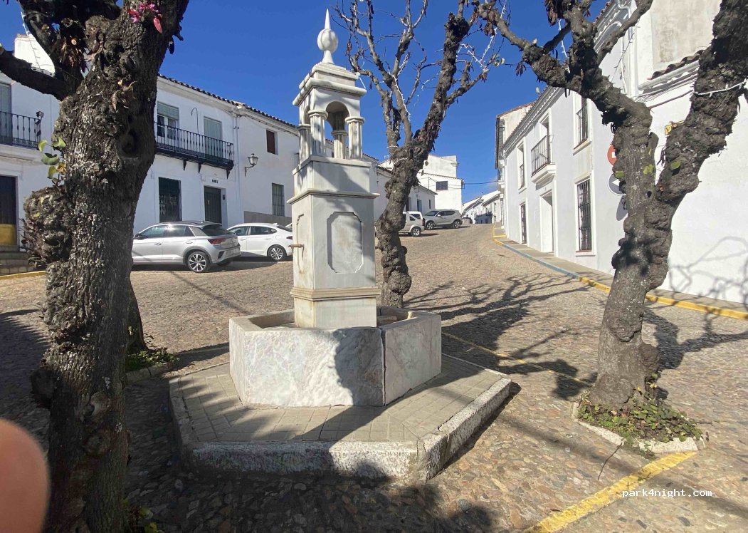 (21220) Higuera de la Sierra - Calle Virgen del Prado — foto