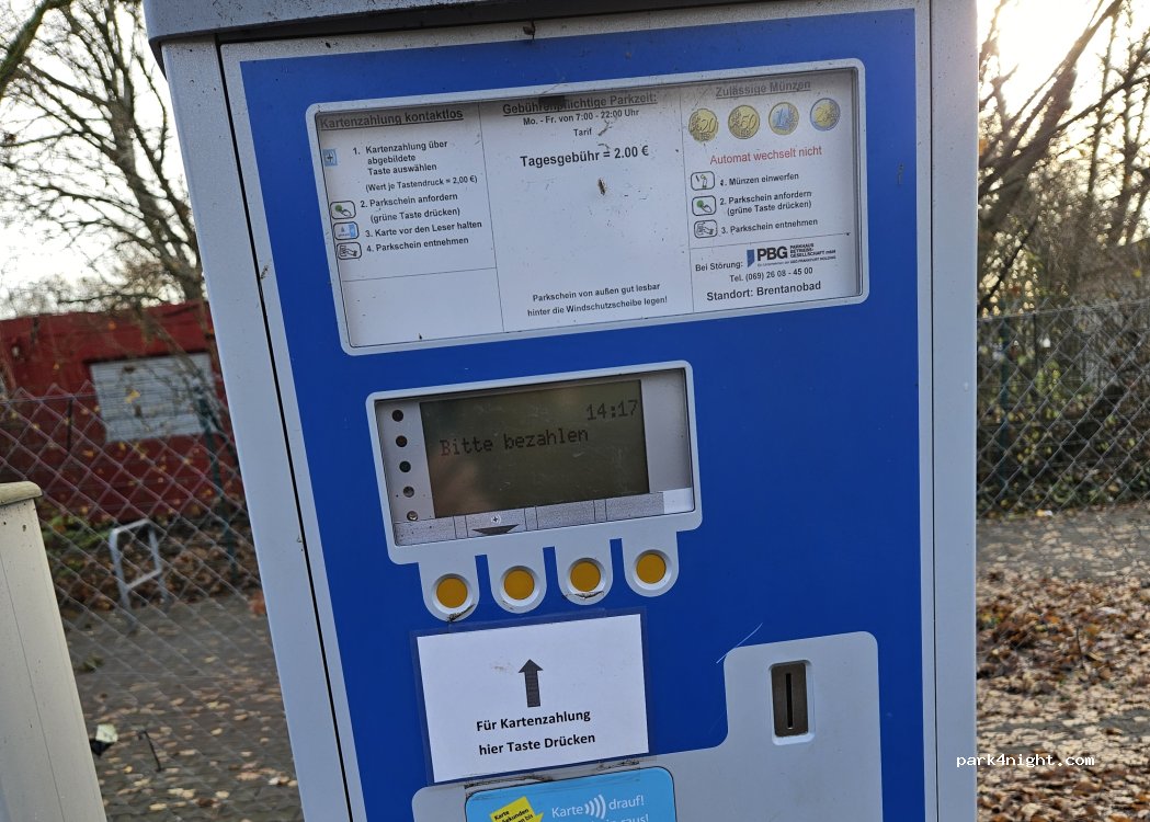 (60488) Frankfurt - Ludwig-Landmann-Straße — foto