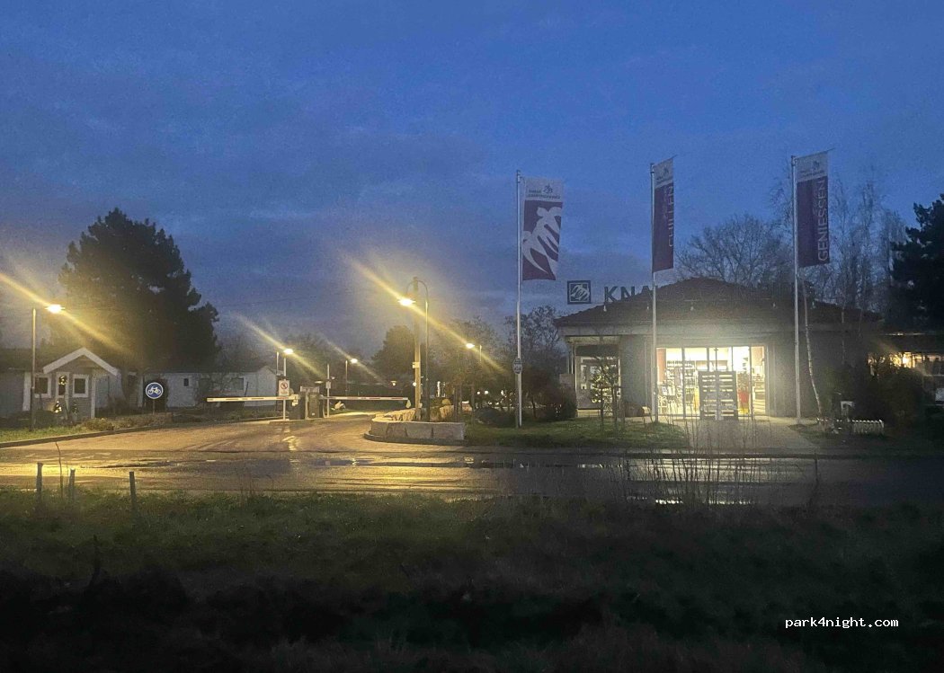 Wohnmobilstellplatz Knaus-Reisemobilhafen — foto