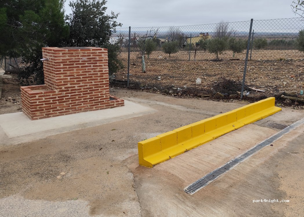 () Barrax - Calle de Cervantes — foto 2