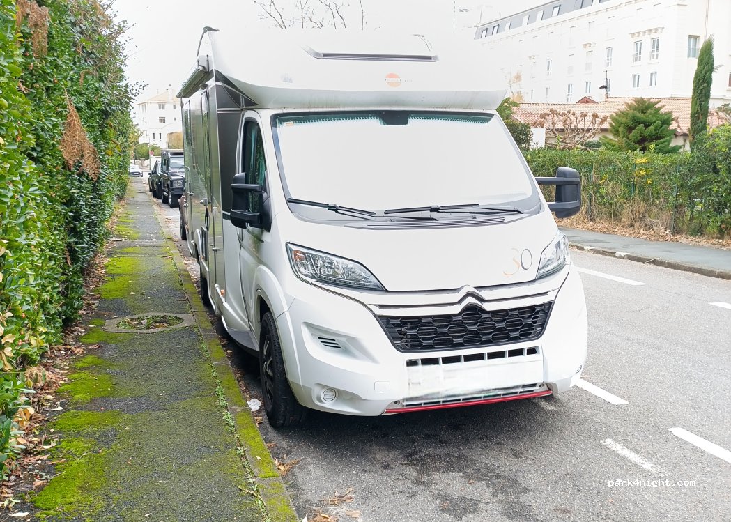 (64200) Biarritz - Avenue Alphonse XIII — foto