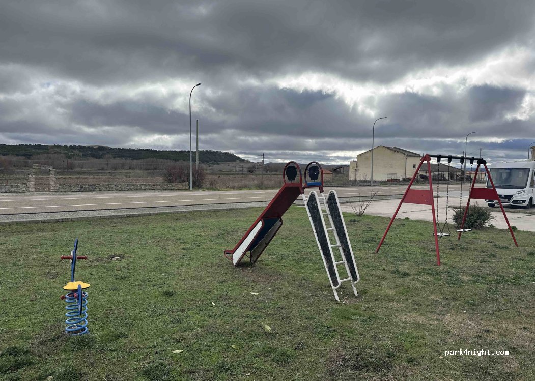 (09226) Villaquirán de los Infantes - N-620 — foto