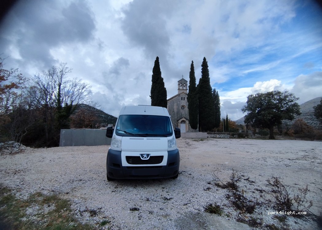 (20232) Majkovi - Unnamed Road — foto 2