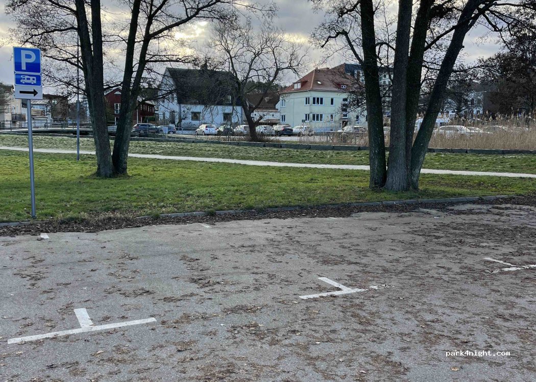 (374 38) Karlshamn - Bryggaregatan 16 — foto