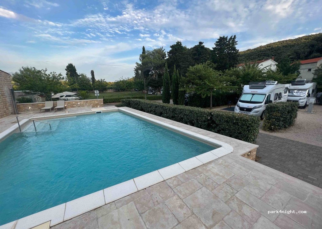 Lando Resort — foto 4