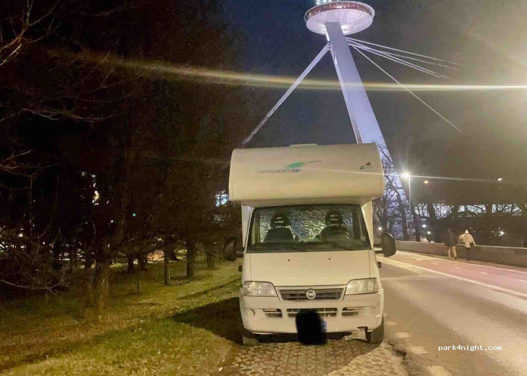 (851 01) Petržalka - Viedenská cesta — foto