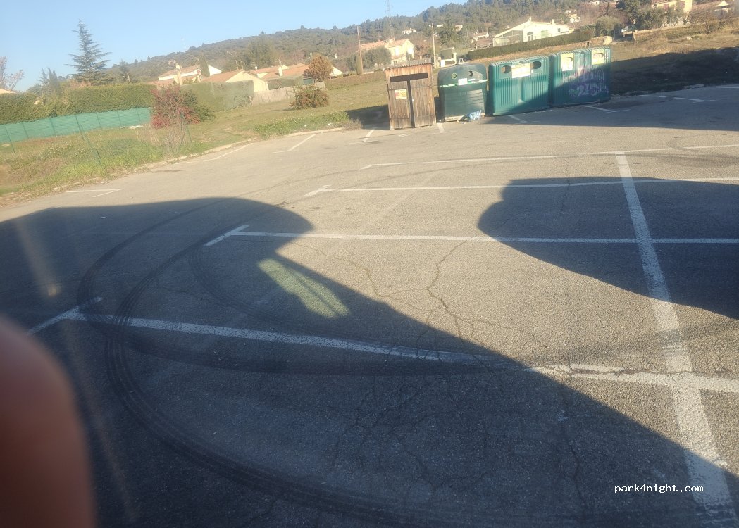 (83560) Vinon-sur-Verdon - LotissementLes Tournesols — foto