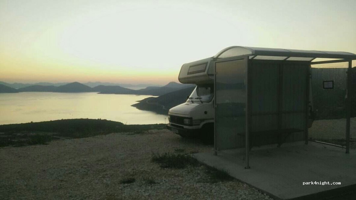 (20232) Trnova - Unnamed Road — foto