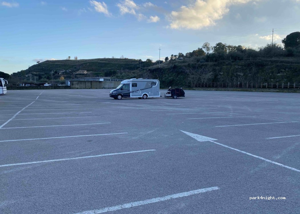 (94013) Leonforte - Viale delle Scienze — foto 3