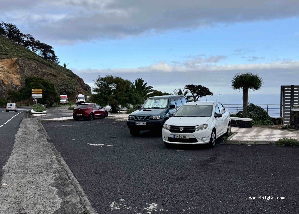 Valverde - Calle de La Constitución — foto