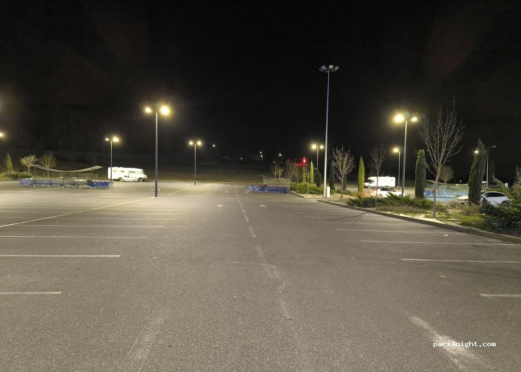 (81100) Castres - Avenue de Lautrec — foto