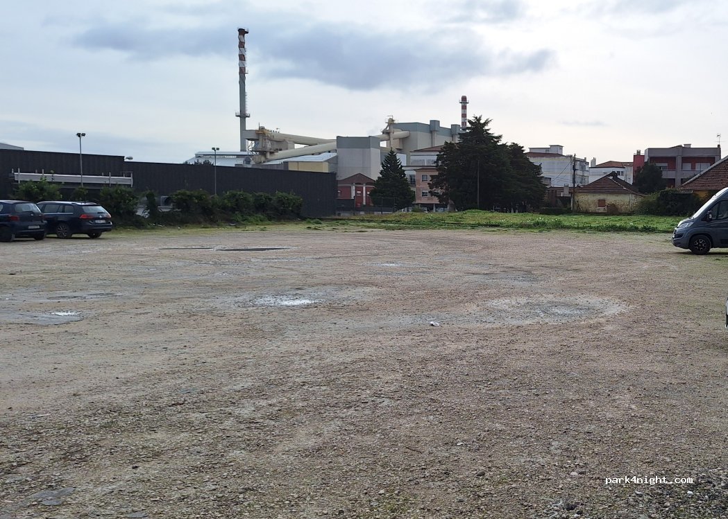(2430-300) Marinha Grande - Rua dos Outeirinhos — foto