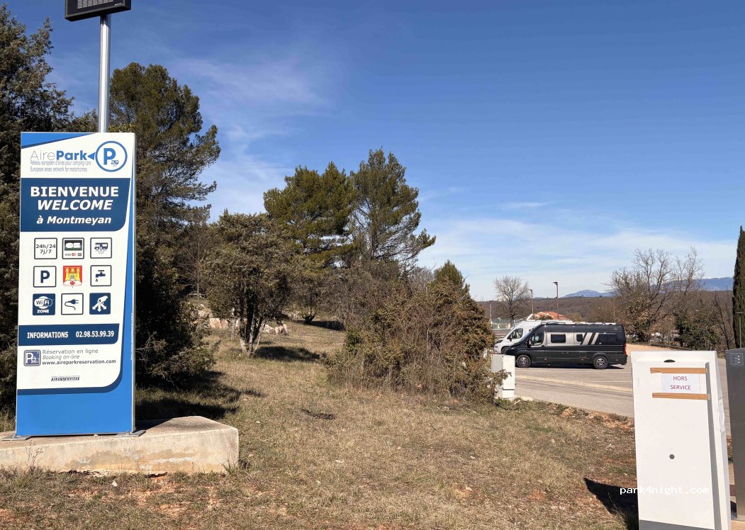 [AirePark] Aire communale de camping-cars Montmeyan — foto