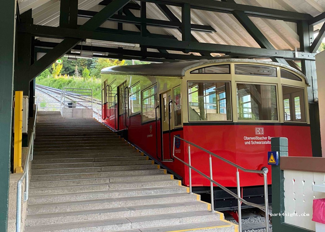 (98746) Mellenbach-Glasbach - 1 An der Bergbahn — foto