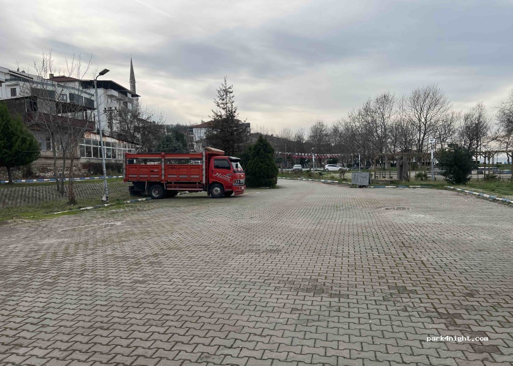 (77300) Koru - Unnamed Road — foto 2