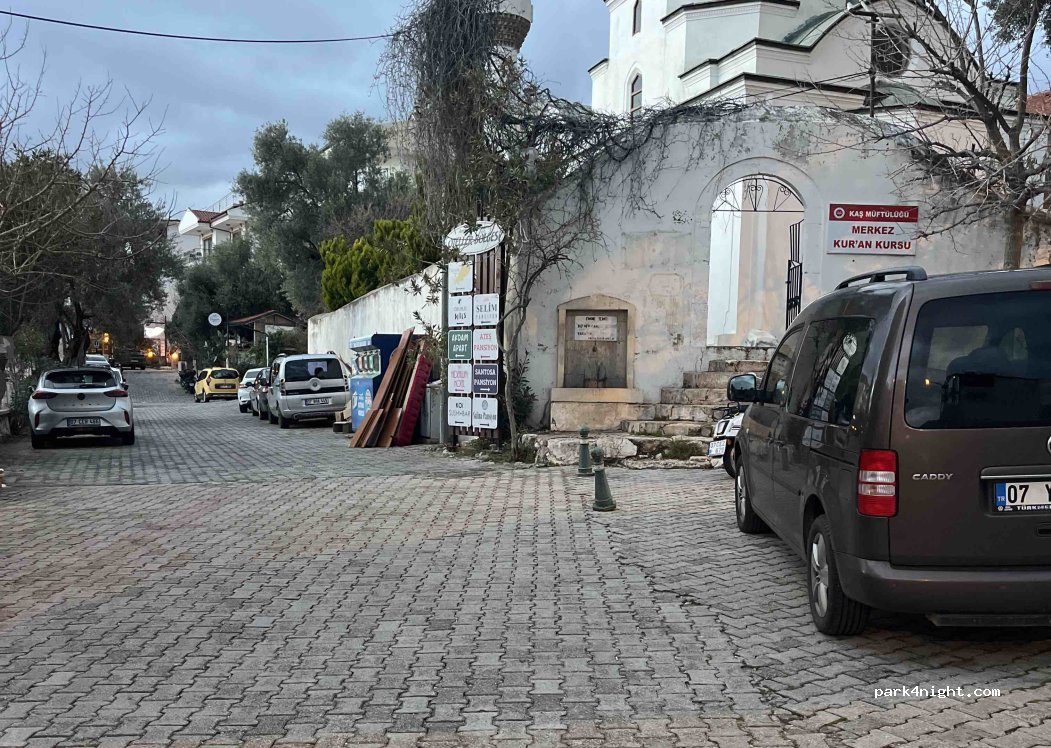 (07589) Kaş - Yeni Cami Cd. — foto 2