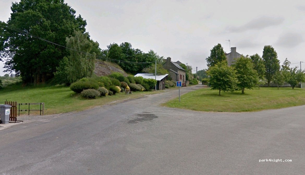 (53410) Bourgon - 2 Rue des Rochers — foto