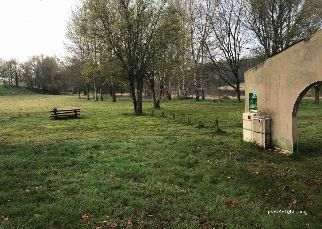 (53410) Bourgon - 2 Rue des Rochers — foto 3