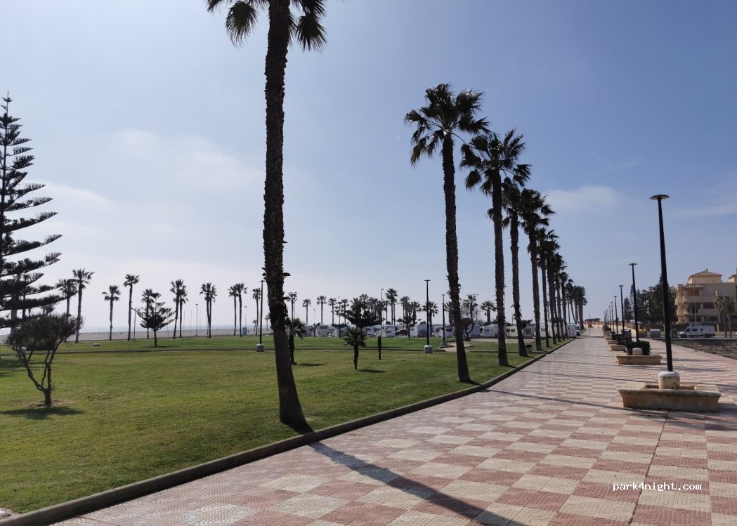 (04740) Roquetas de Mar - Avenida de la Ciudad de Cádiz — foto