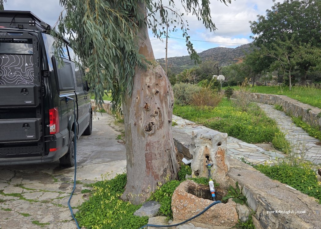 (72100) Κοινότητα Βραχασίου - Unnamed Road — foto