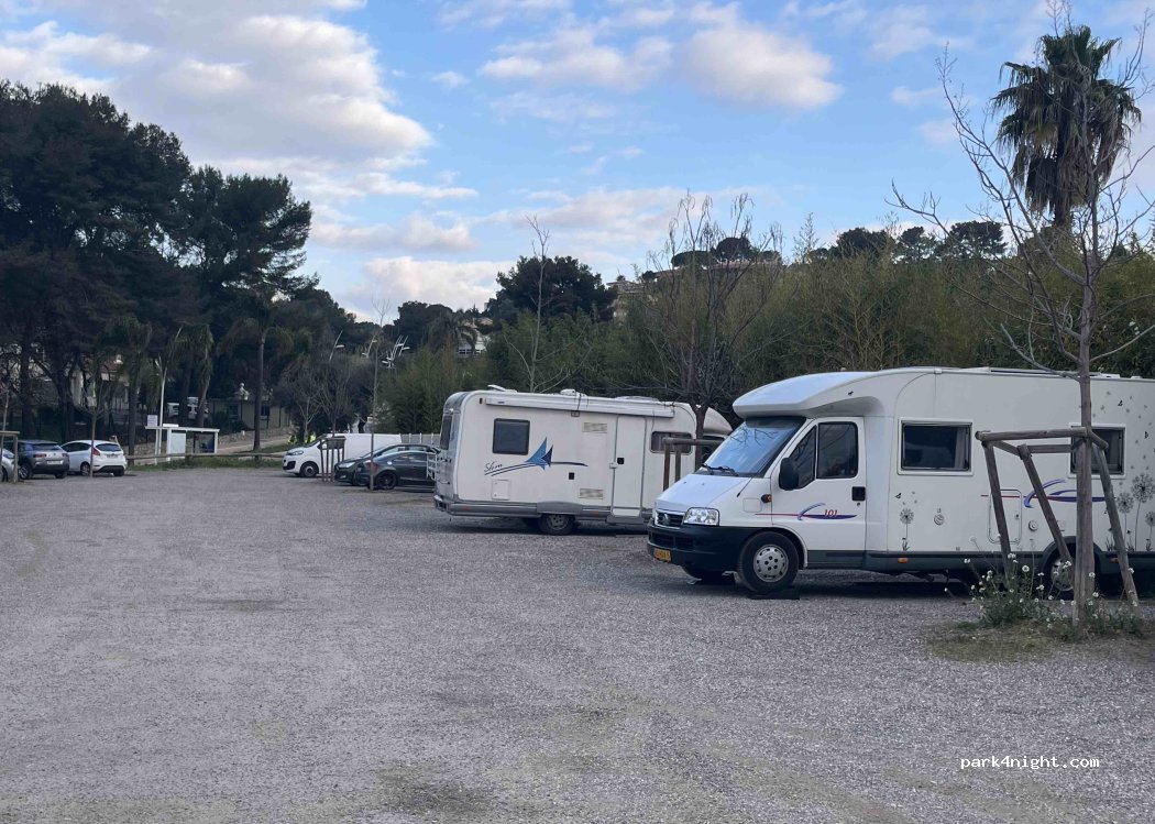 (83220) Le Pradet - Chemin du Traversier — foto 2
