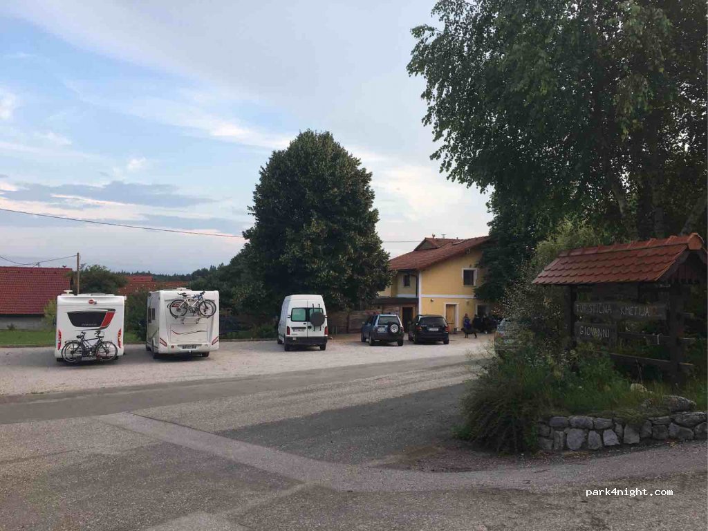 Konjeniški klub Giovanni — foto