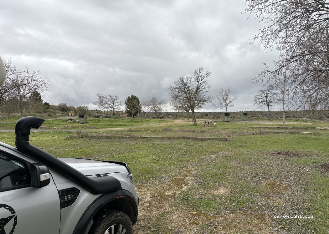 () Villamuelas - Carretera del Embalse — foto