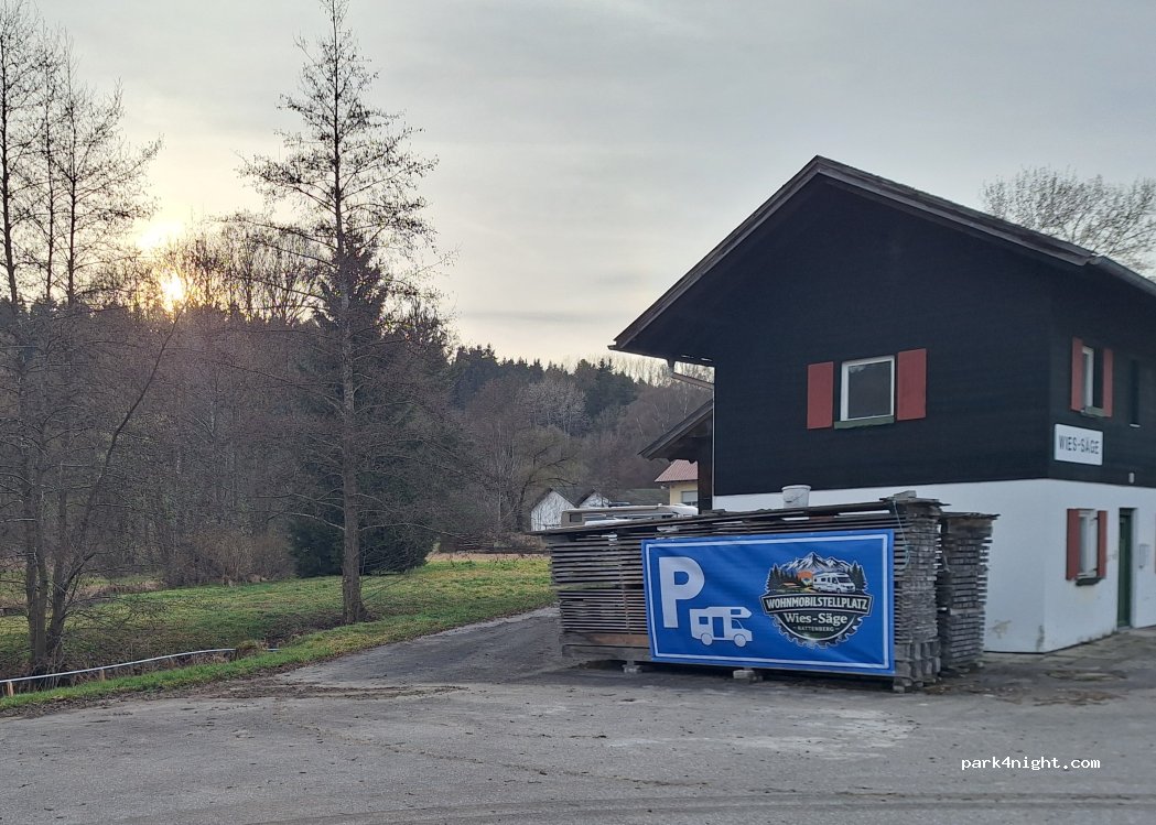 Wohnmobilstellplatz Wies - Säge — foto