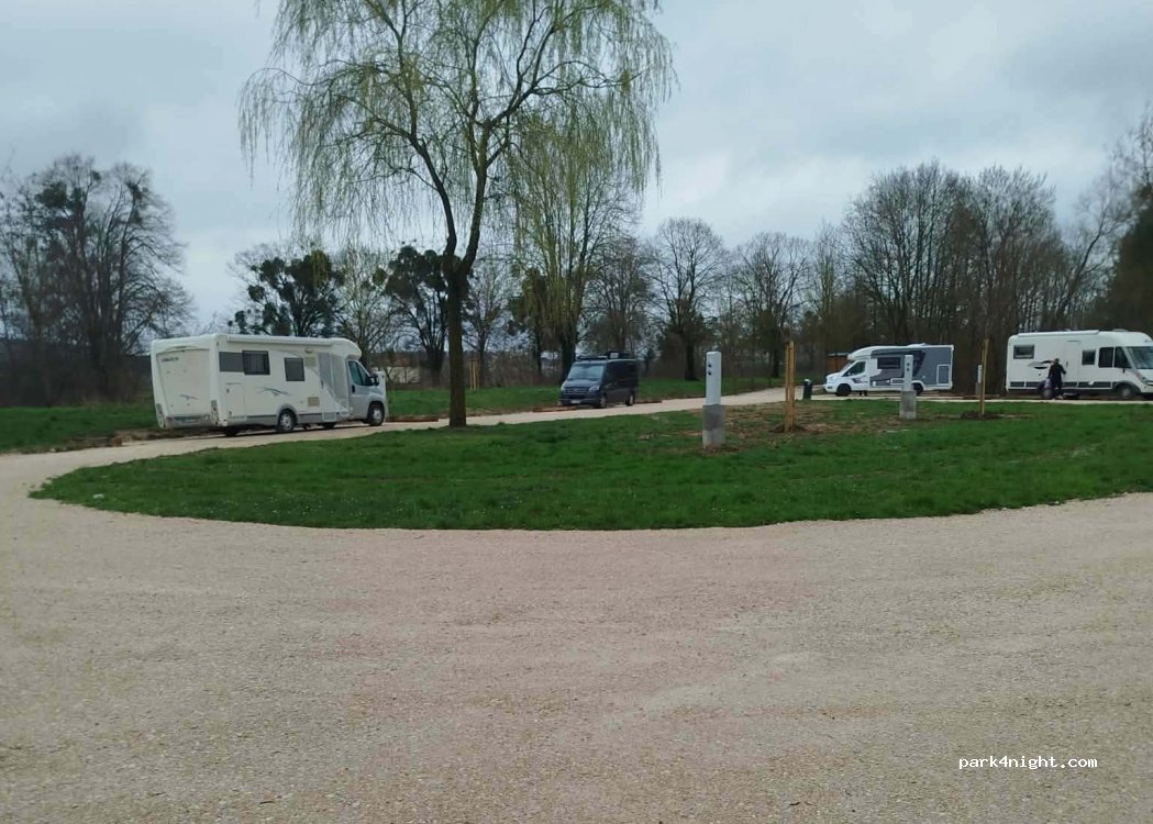 Aire de camping-car de Commercy (Meuse) — foto