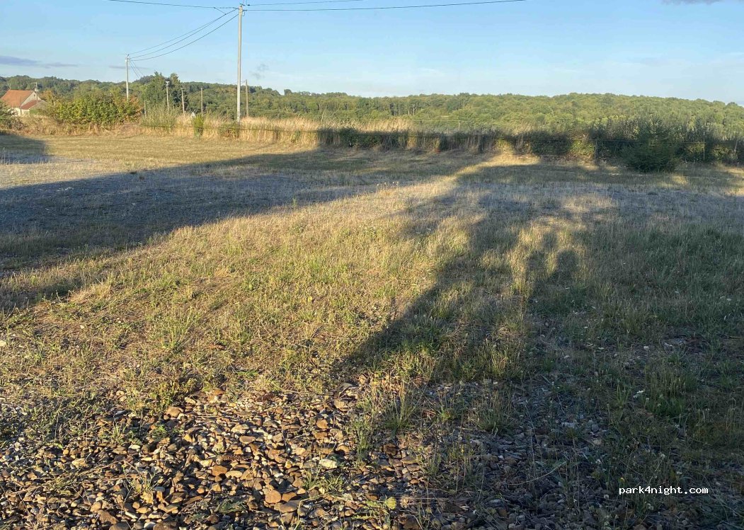 (18240) Savigny-en-Sancerre - D 54 — foto