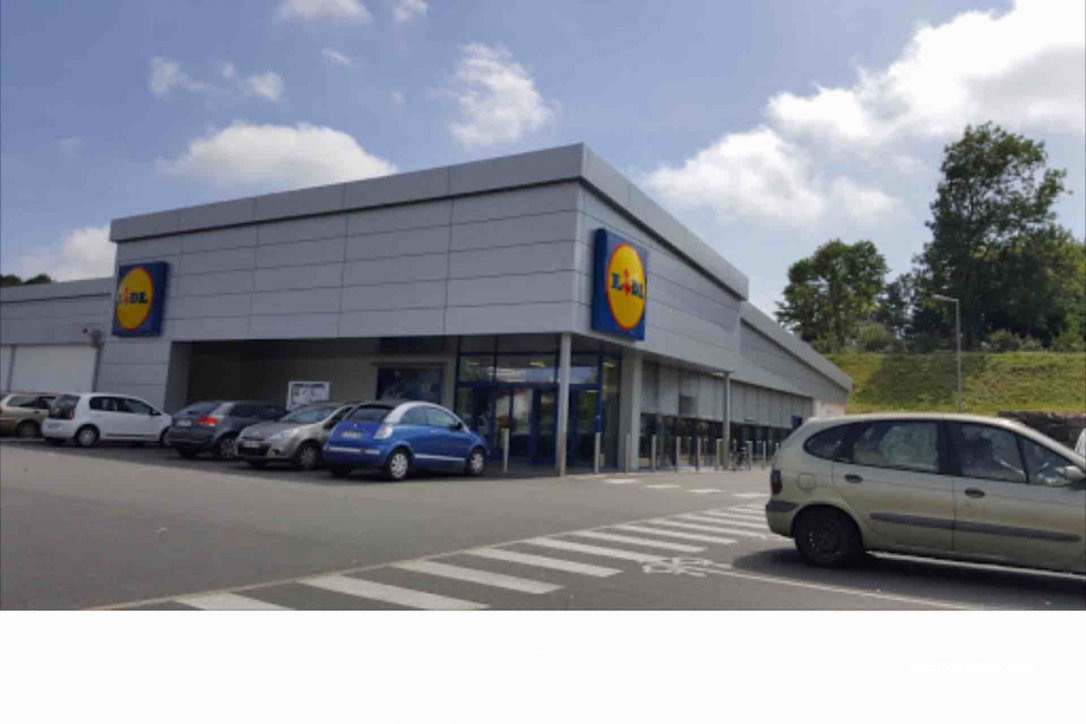 (65300) Lannemezan - 223-305 Boulevard Gén de Gaulle — foto