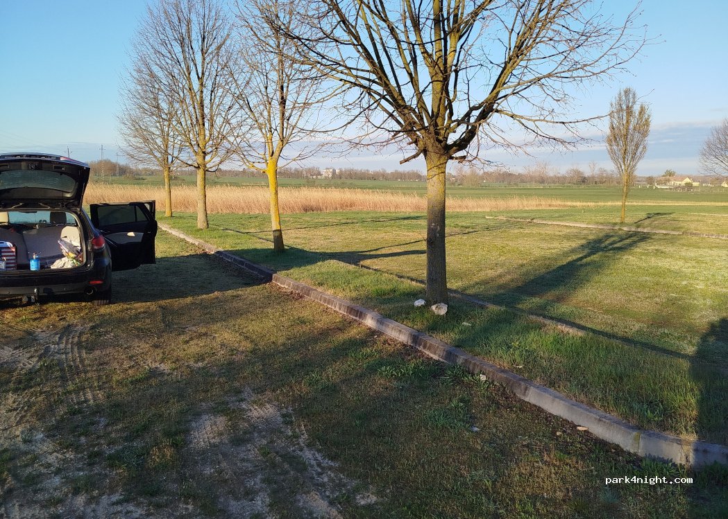 () Tác - — foto 2