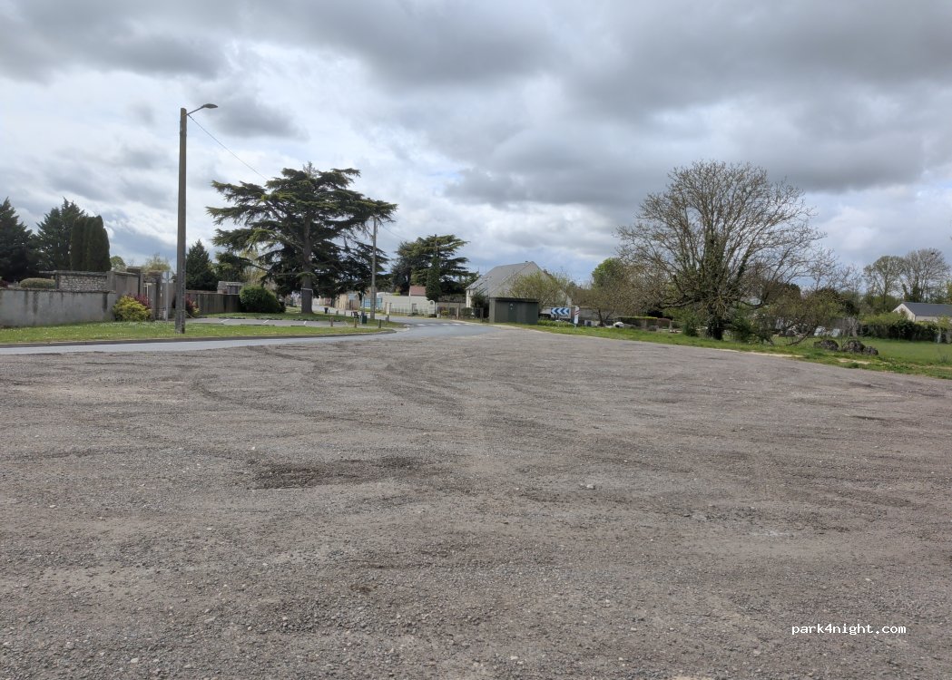 (45310) Patay - Rue de la Gare — foto