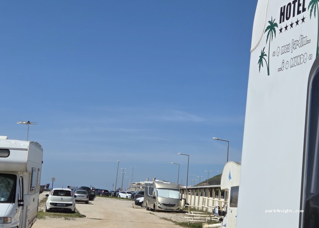 (2530-077) Lourinhã e Atalaia - Unnamed Road — foto
