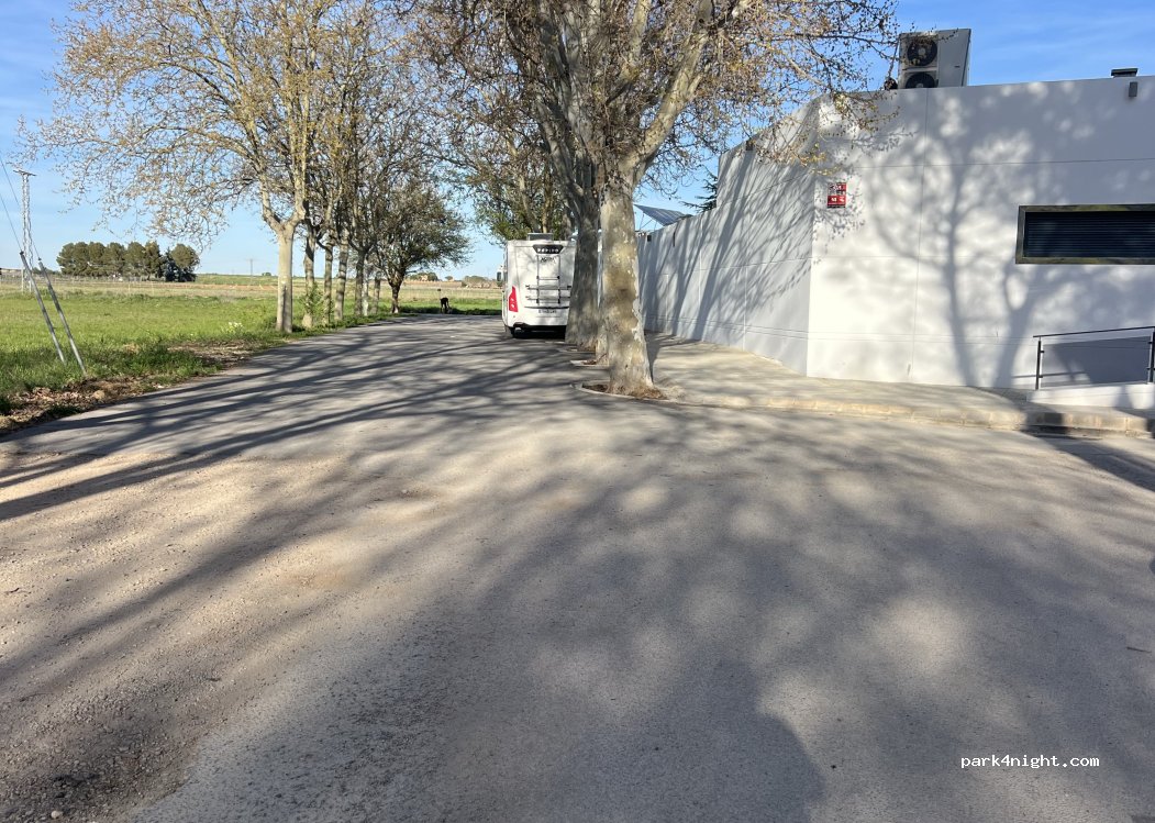 (02230) Madrigueras - C. Ensenanza — foto 2