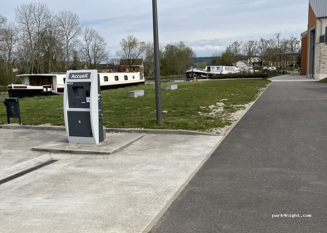 (21150) Venarey-les-Laumes - Route de Semur — foto