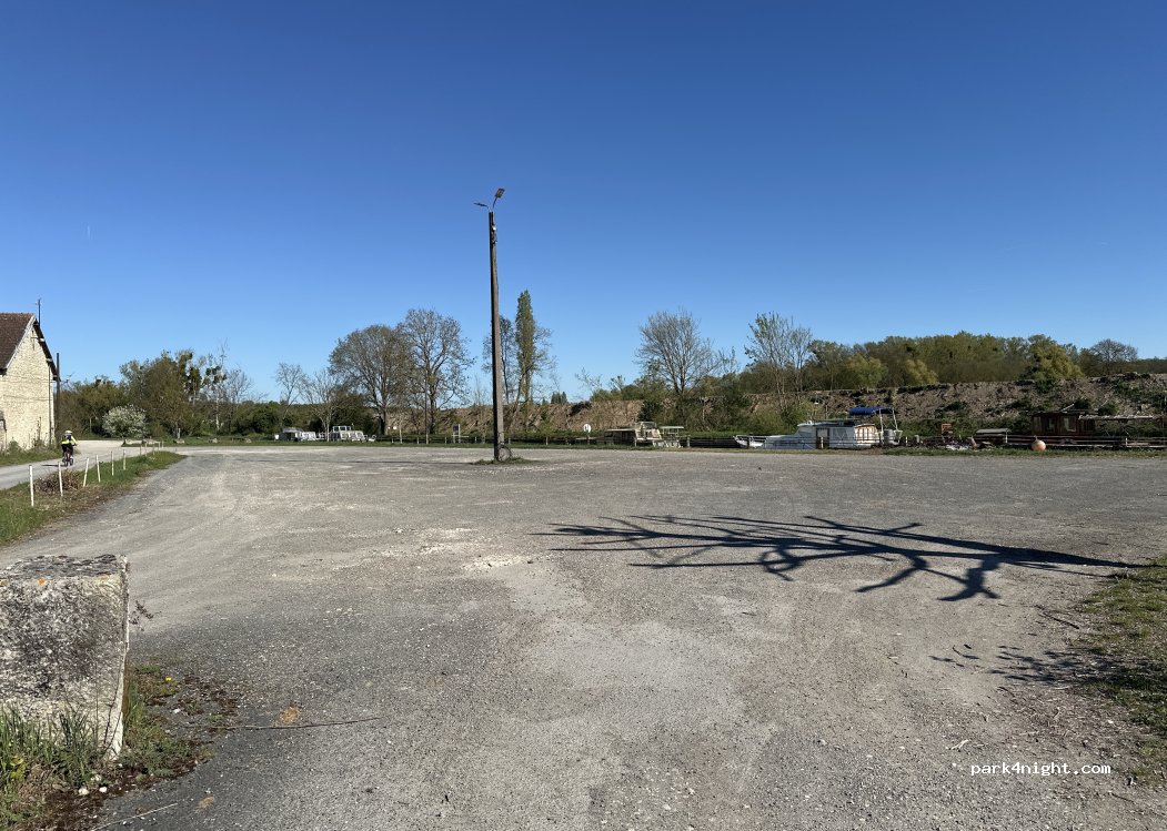(77460) Souppes-sur-Loing - — foto