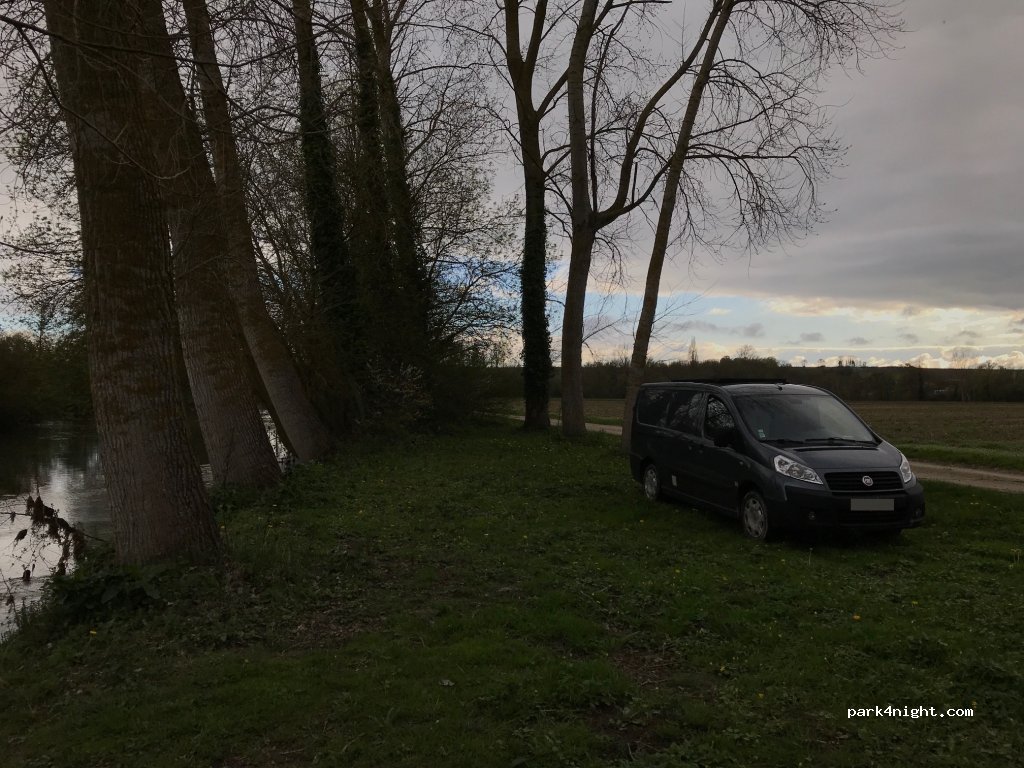 (16120) Angeac-Charente - Unnamed Road — foto 2