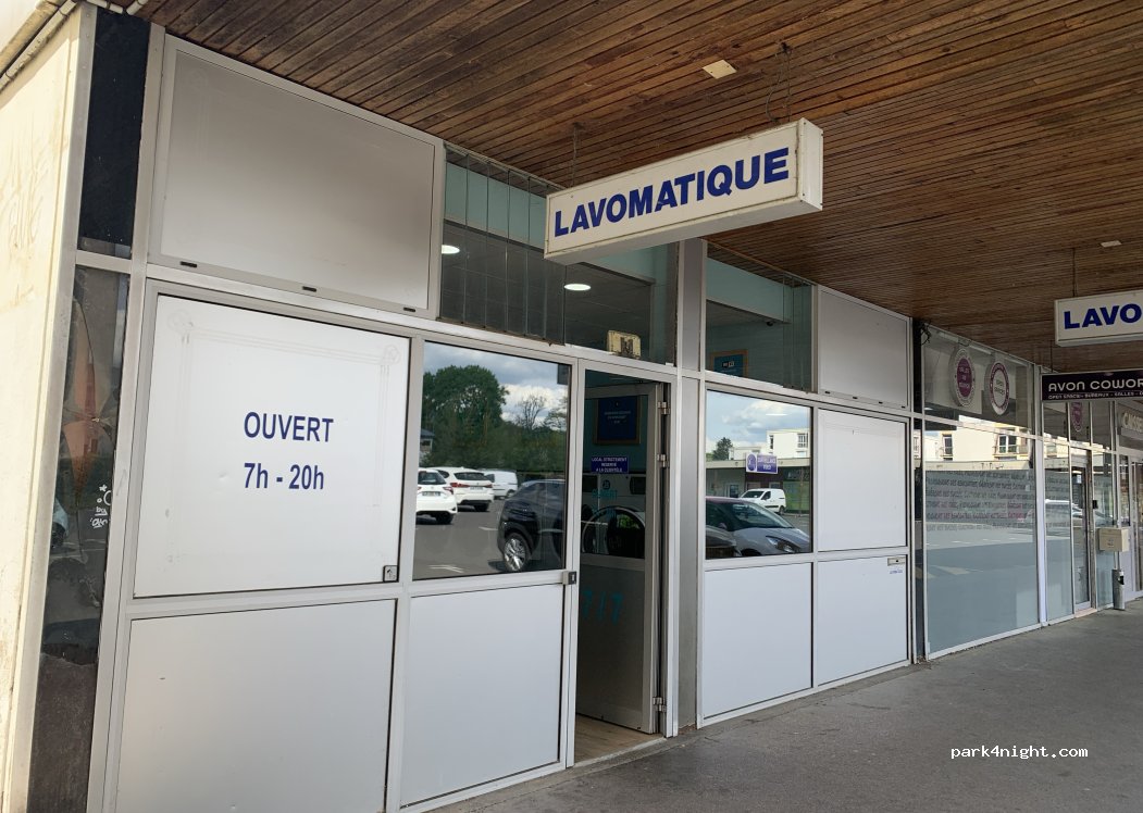 (77210) Avon - Rue des Sapins — foto