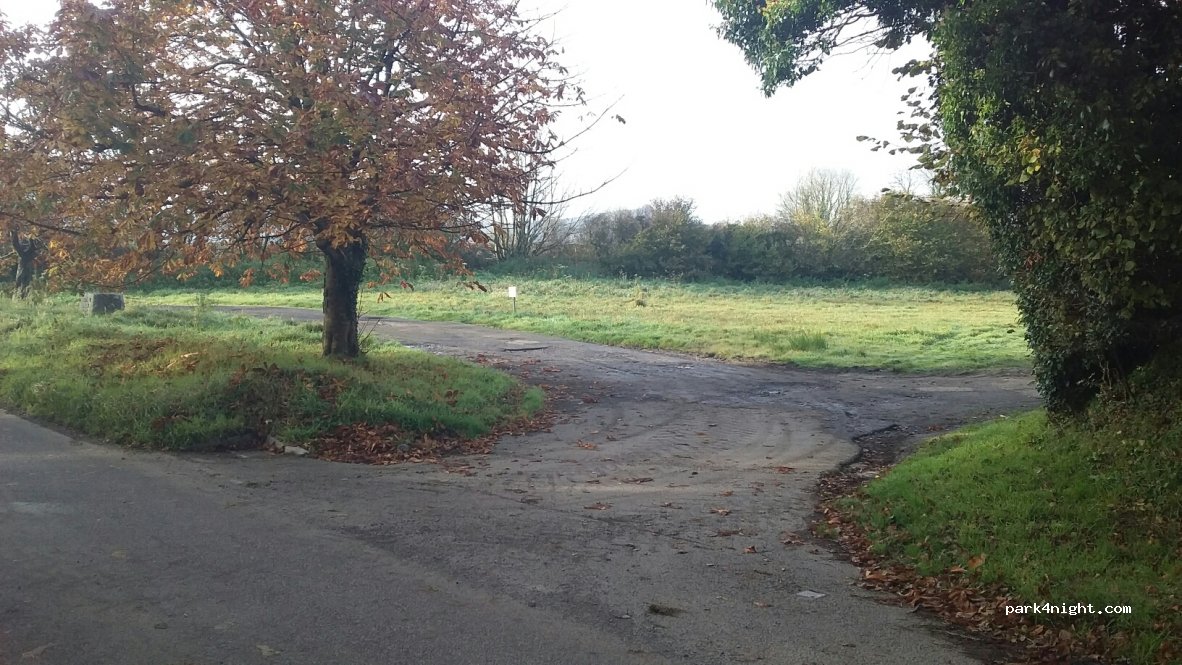 (PL15 7PN) Launceston - B3254 — foto
