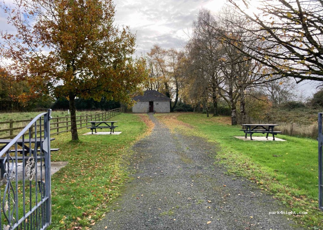 () Whinning - Unnamed Road — foto 2